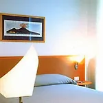 Ibis Styles Garibaldi Hotel Naples