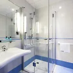 Ibis Styles Garibaldi מלון 3*