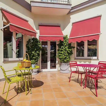 Otel Ibis Styles Garibaldi Napoli