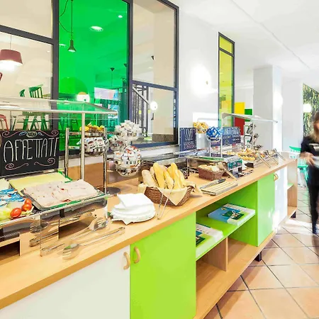 Ibis Styles Garibaldi Szálloda