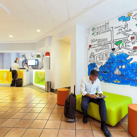 Otel Ibis Styles Garibaldi Napoli