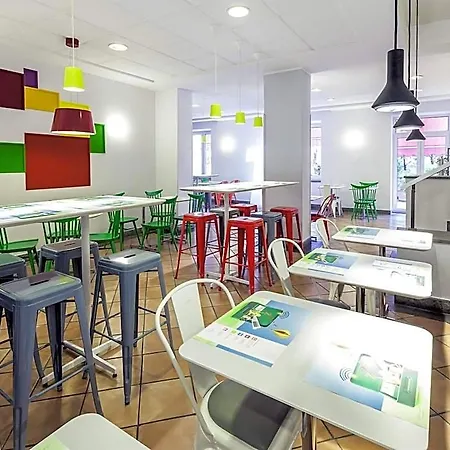 Ibis Styles Garibaldi 3*