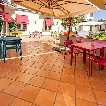 Ibis Styles Garibaldi Neapel