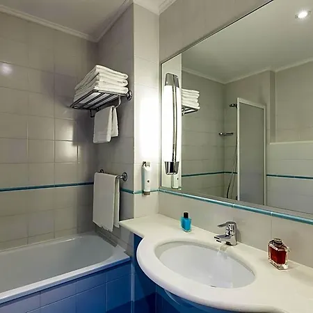 Ibis Styles Garibaldi 3*