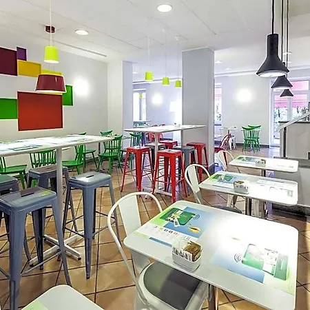 Ibis Styles Garibaldi 3*