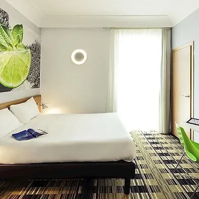 Hotel Ibis Styles Garibaldi Naples
