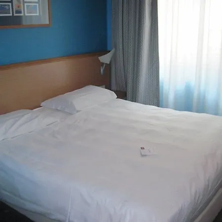 Ibis Styles Garibaldi Nápoles