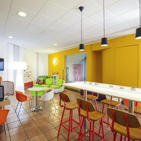 Ibis Styles Garibaldi 3* Nápoly