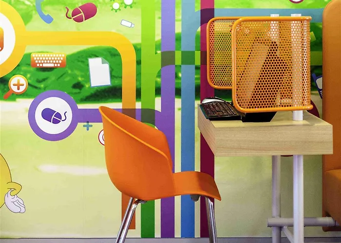 Ibis Styles Garibaldi Hotel Napoli