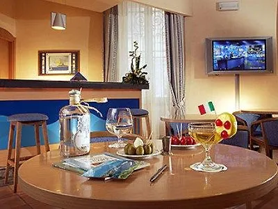 Hotel Ibis Styles Garibaldi 3*