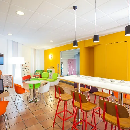 Ibis Styles Garibaldi Hotel 3*