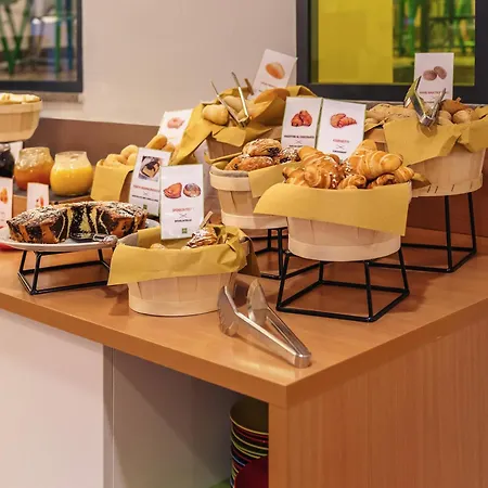 Hotel Ibis Styles Garibaldi Napels