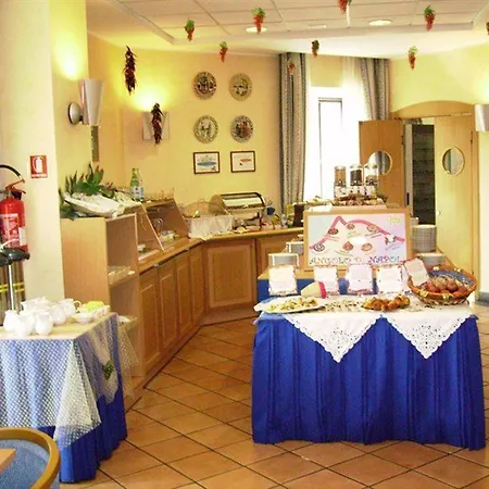 Hotel Ibis Styles Garibaldi 3*