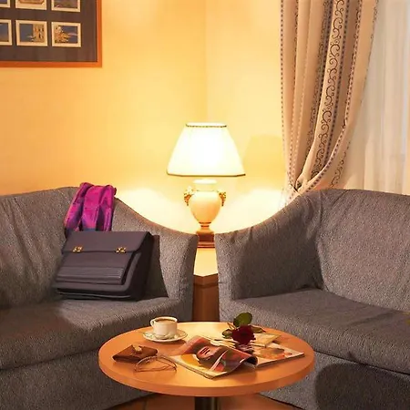 Hotel Ibis Styles Garibaldi 3*